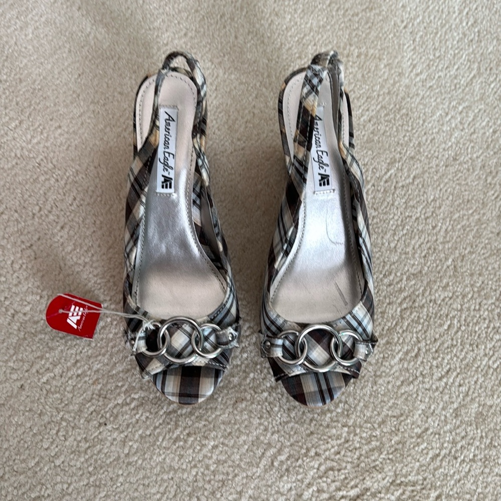 New American Eagle wedge open toe shoes size 9.